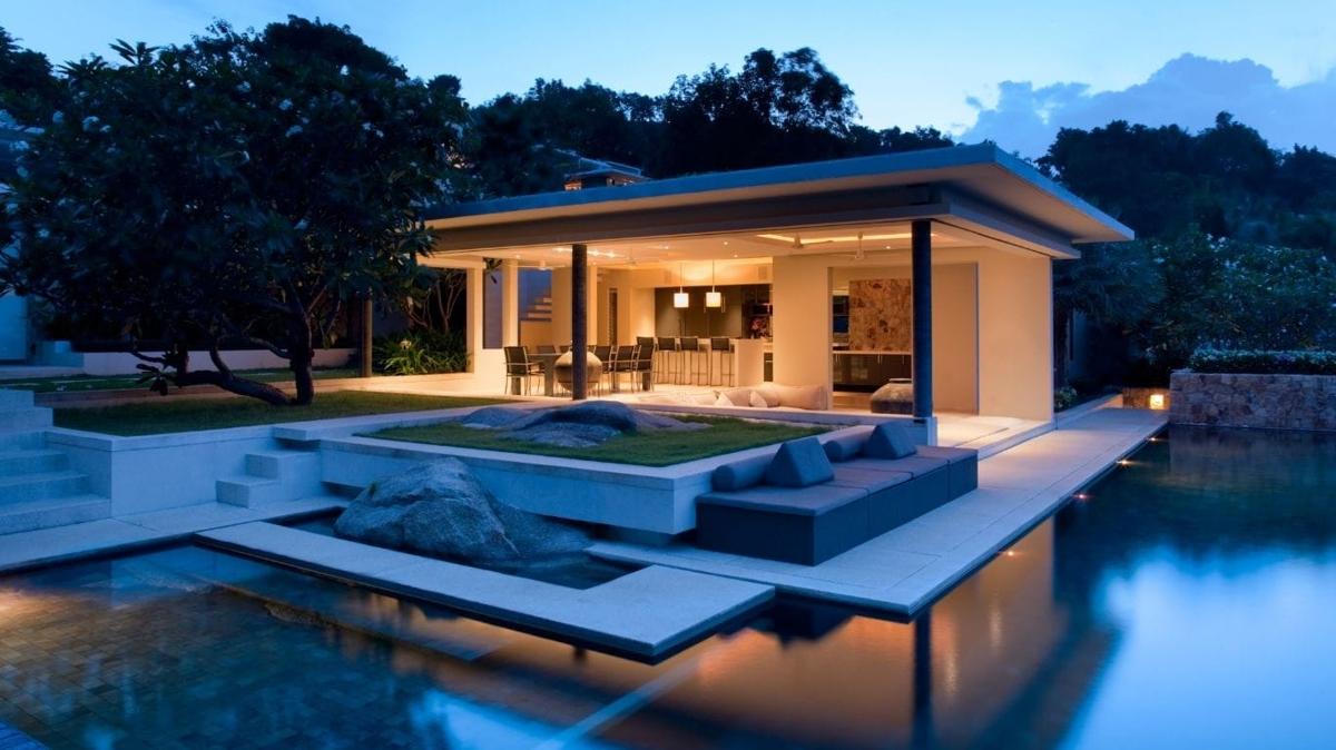 Luxurious villa with a pool