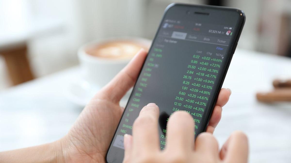 Differences Between Investing and Speculating