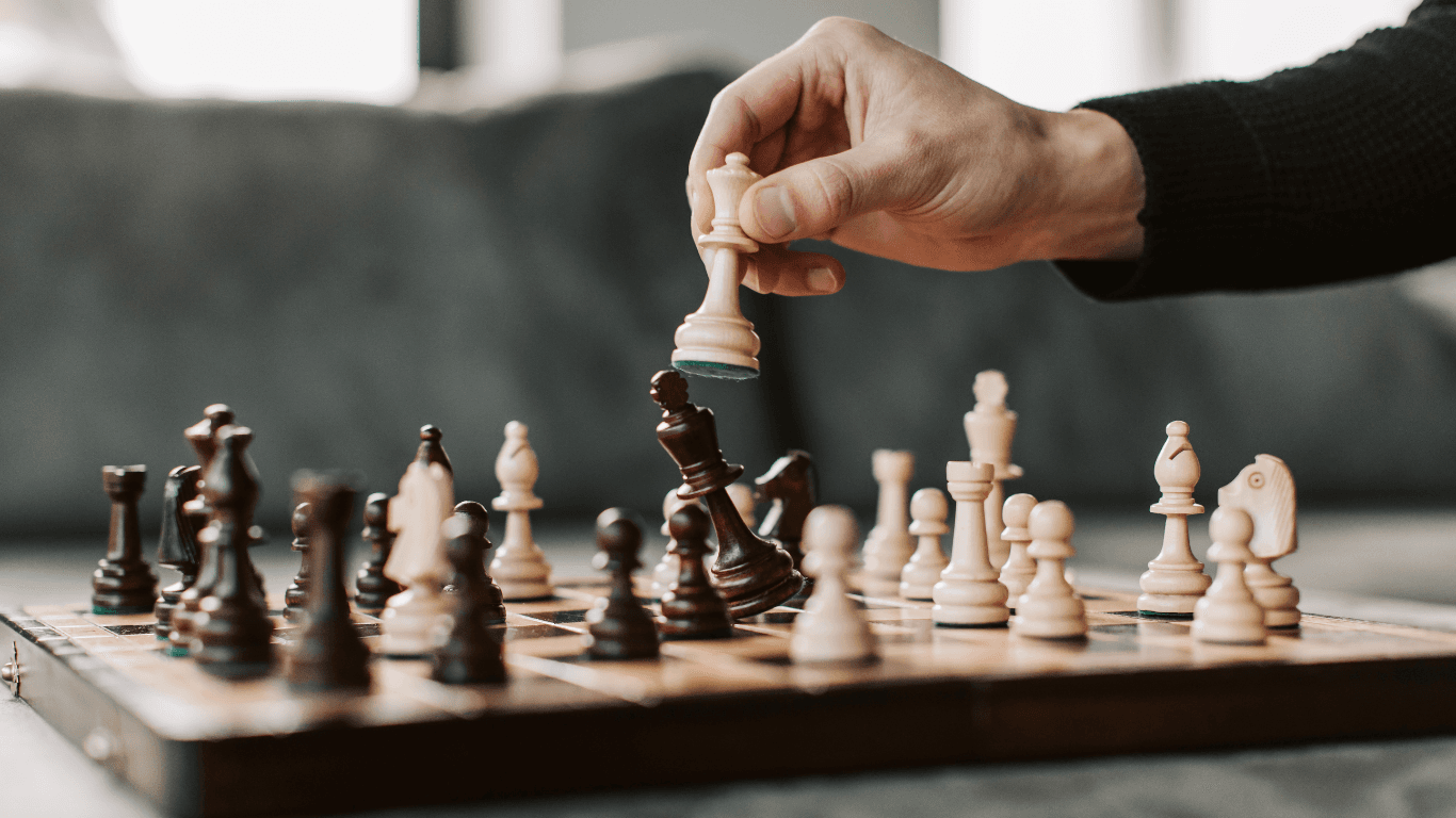 Managing Forex Risk: Strategies for Diversification and Derivatives