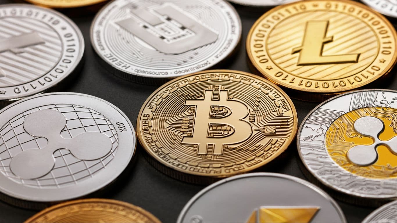 Staking vs Liquid Staking