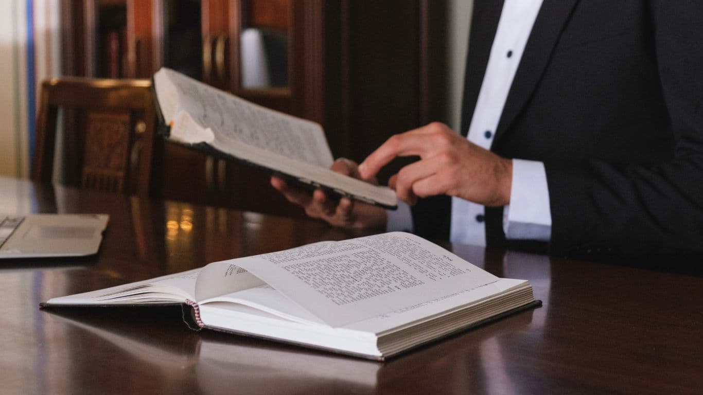 Top Books For Stock Market