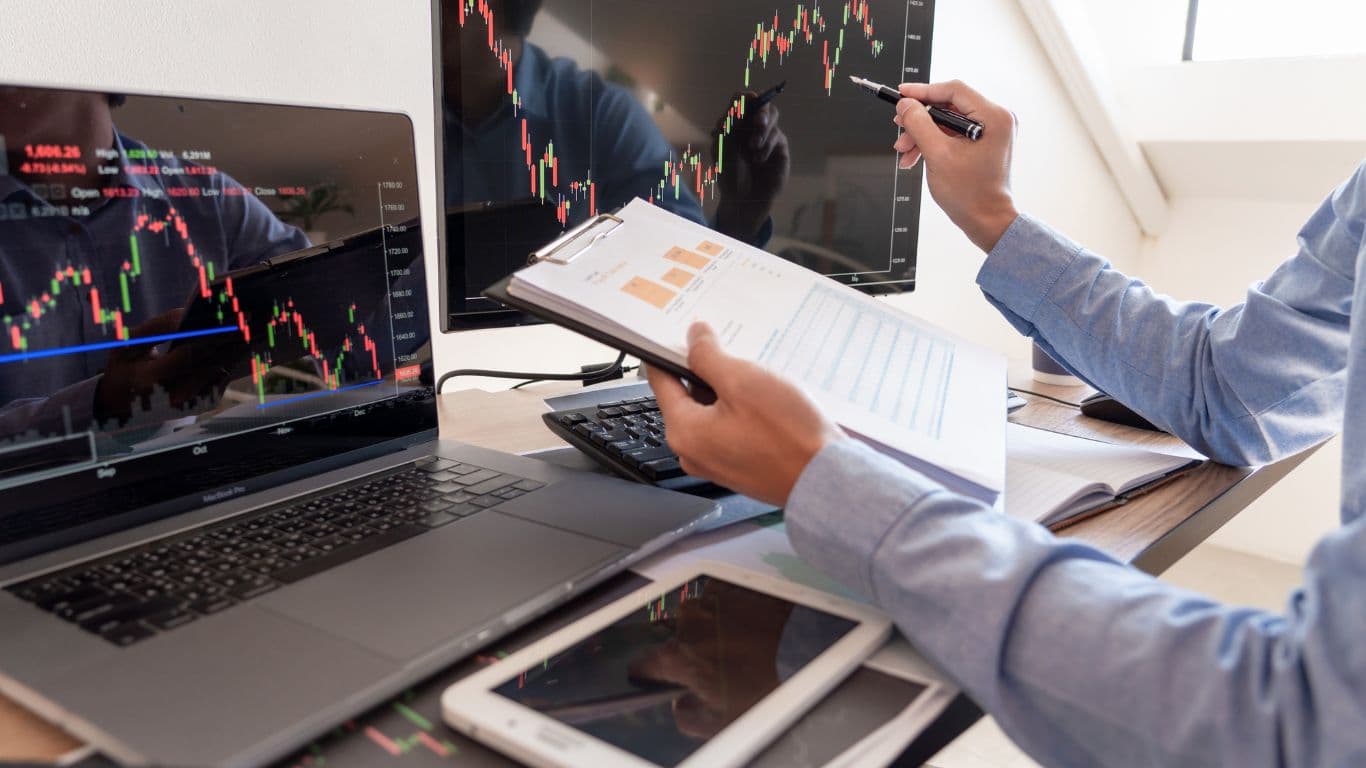 Why Use Benchmarks When Investing In Stocks