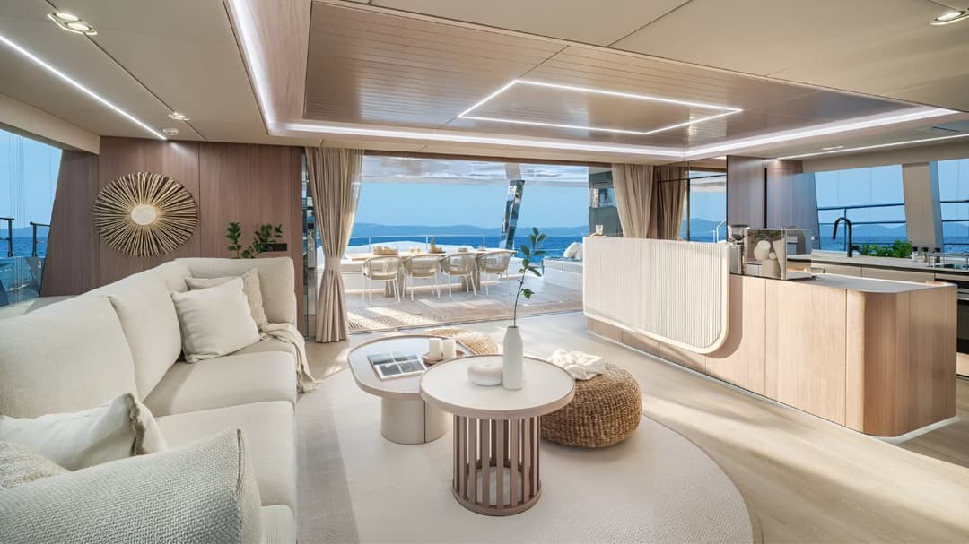 Riviera Grande Yacht