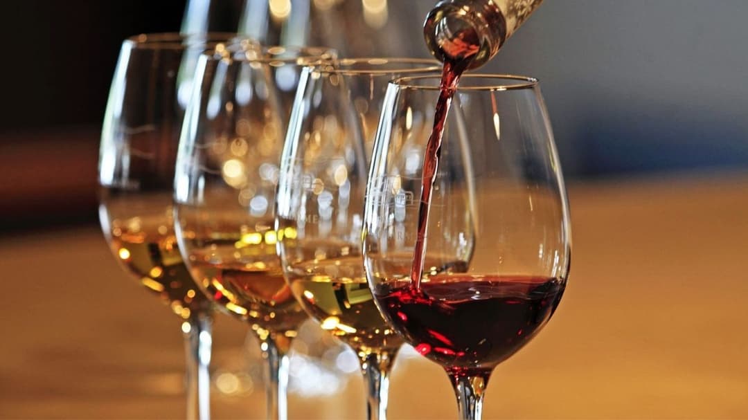 Dry Wine vs Sweet Wine characteristics