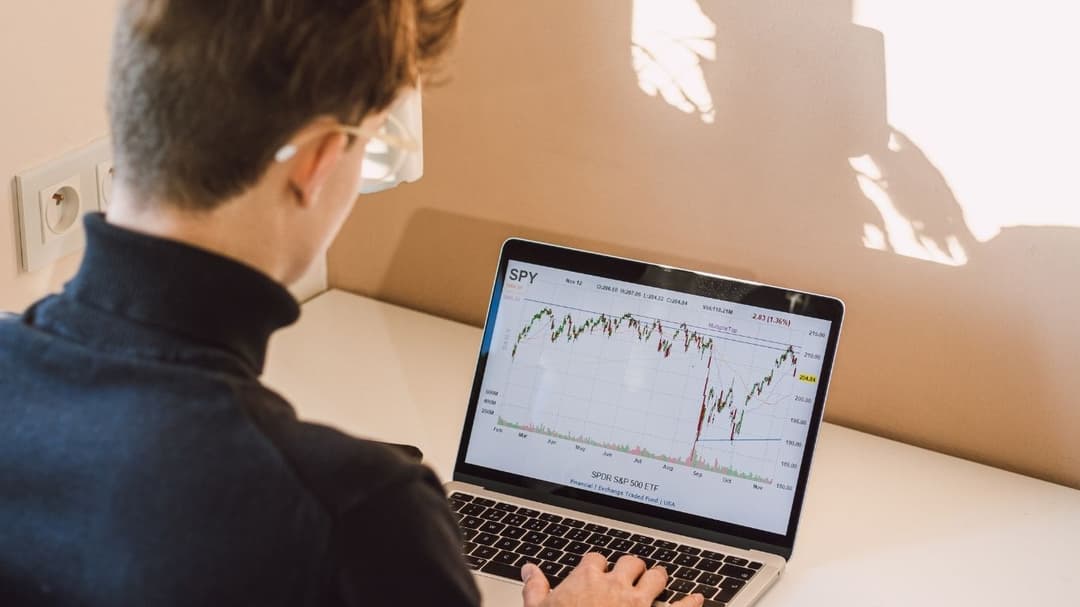 cyclical vs non cyclical stocks performance