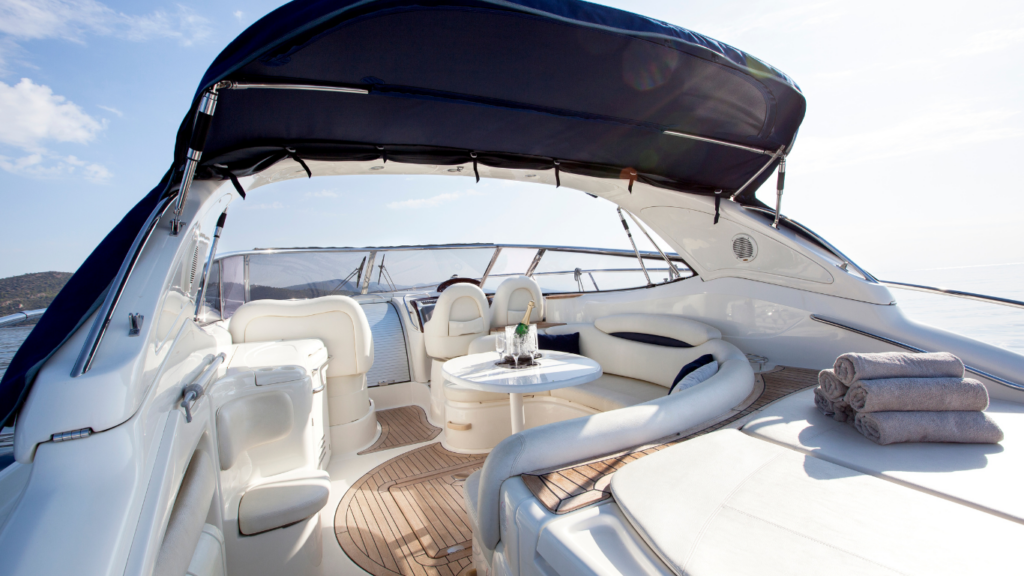 Benefits of Buying a Boat from Charter Companies