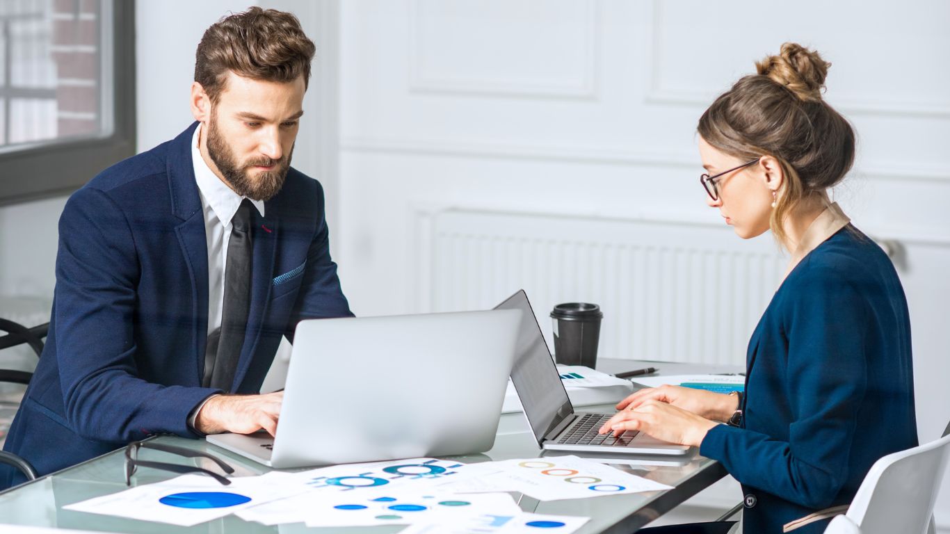 Real Estate vs Stock Investing Historical Performance