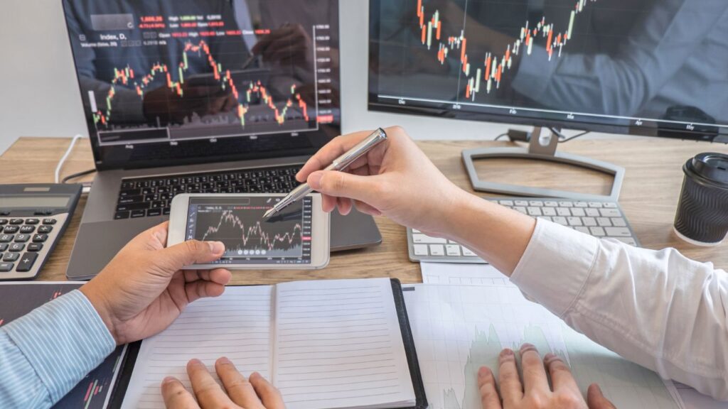 Why Use Benchmarks When Investing In Stocks