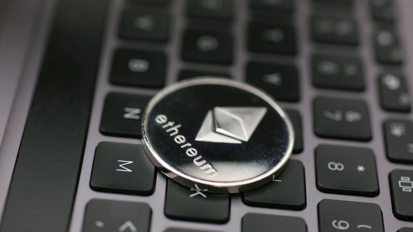 6 Best Strategies To Avoid Ethereum Gas Fees (2025 Updated) | The 