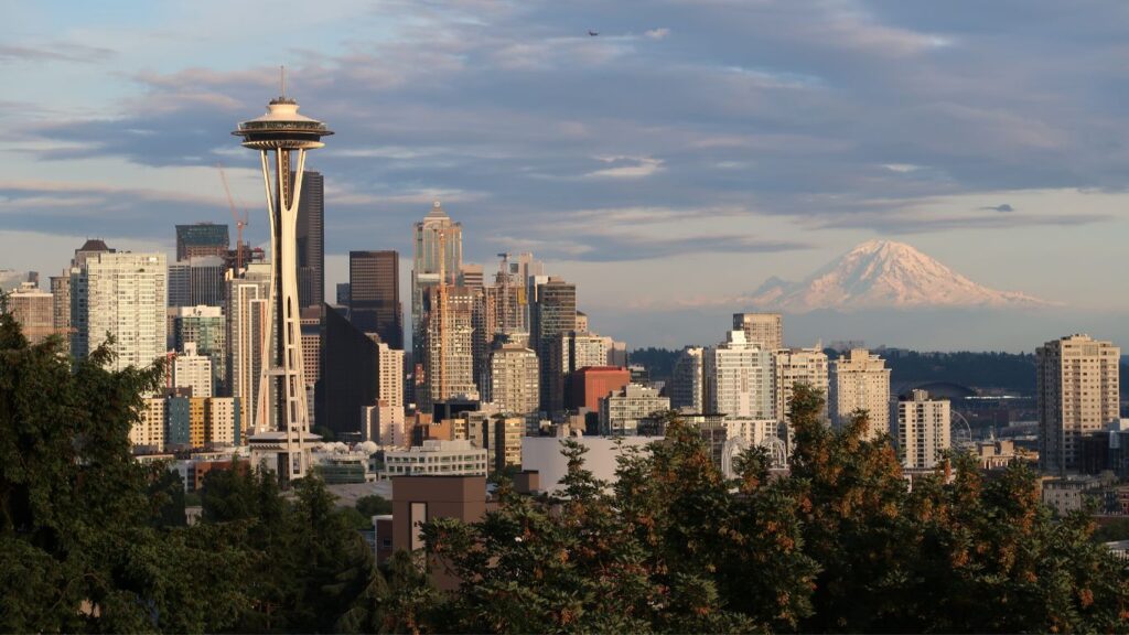 Pros and Cons of Investing in Washington Real Estate