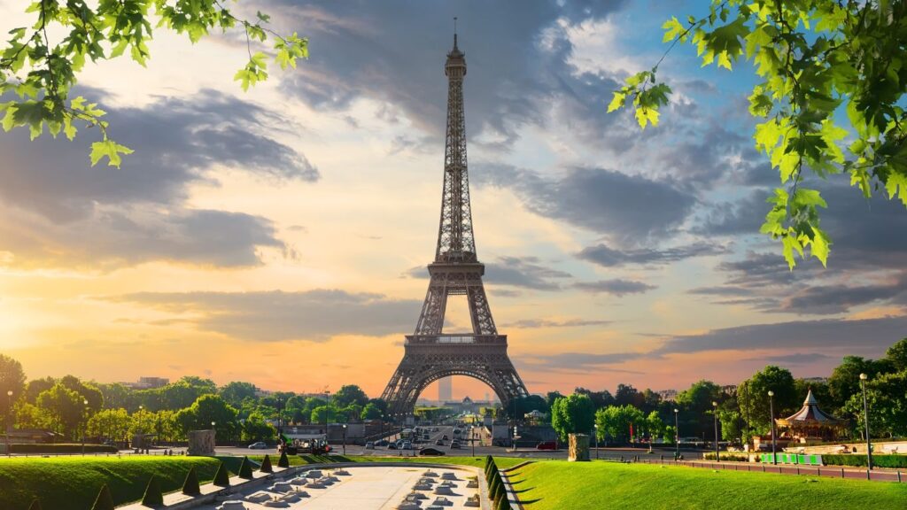eiffel tower in paris