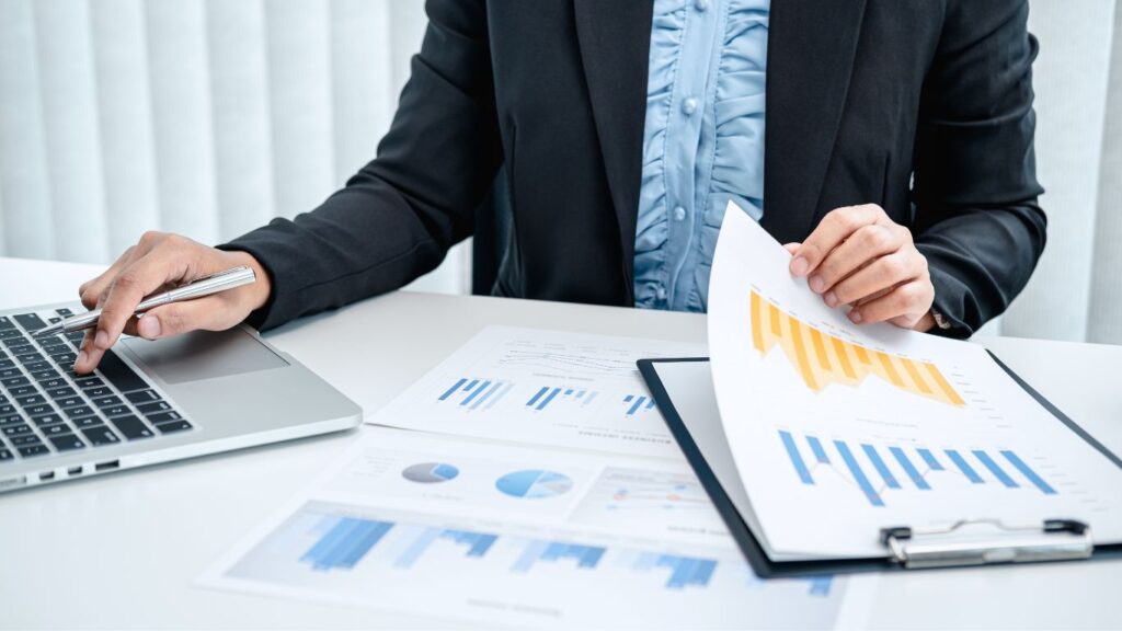 Differences Between Investing and Speculating