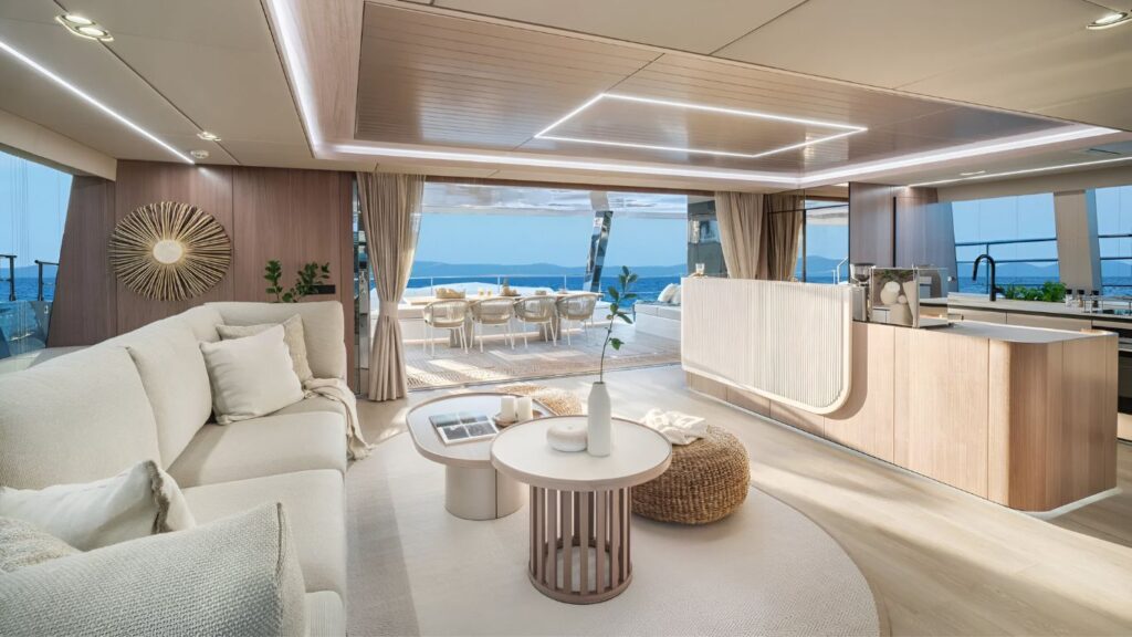 Riviera Grande Yacht