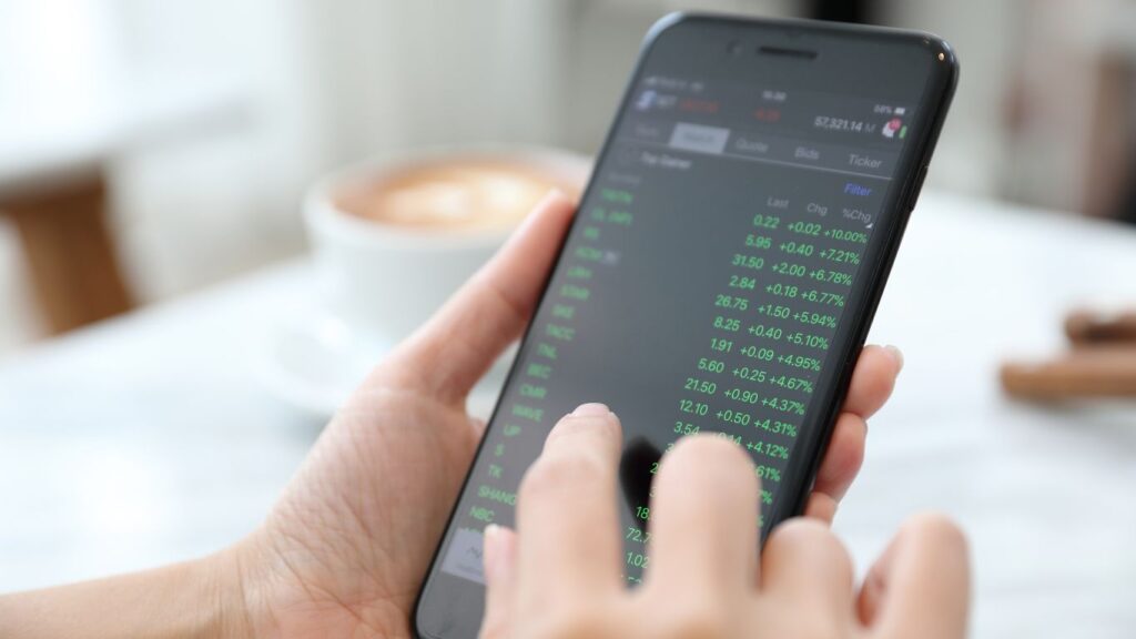 Differences Between Investing and Speculating