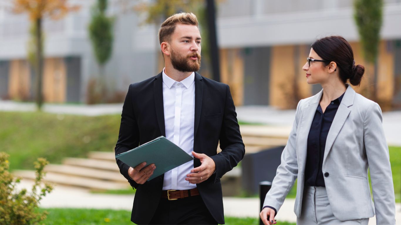 The Difference Between Real Estate Mentors and Coaches