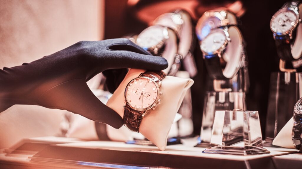 Watch Investors Prefer Boutiques As The Market Shifts Offline